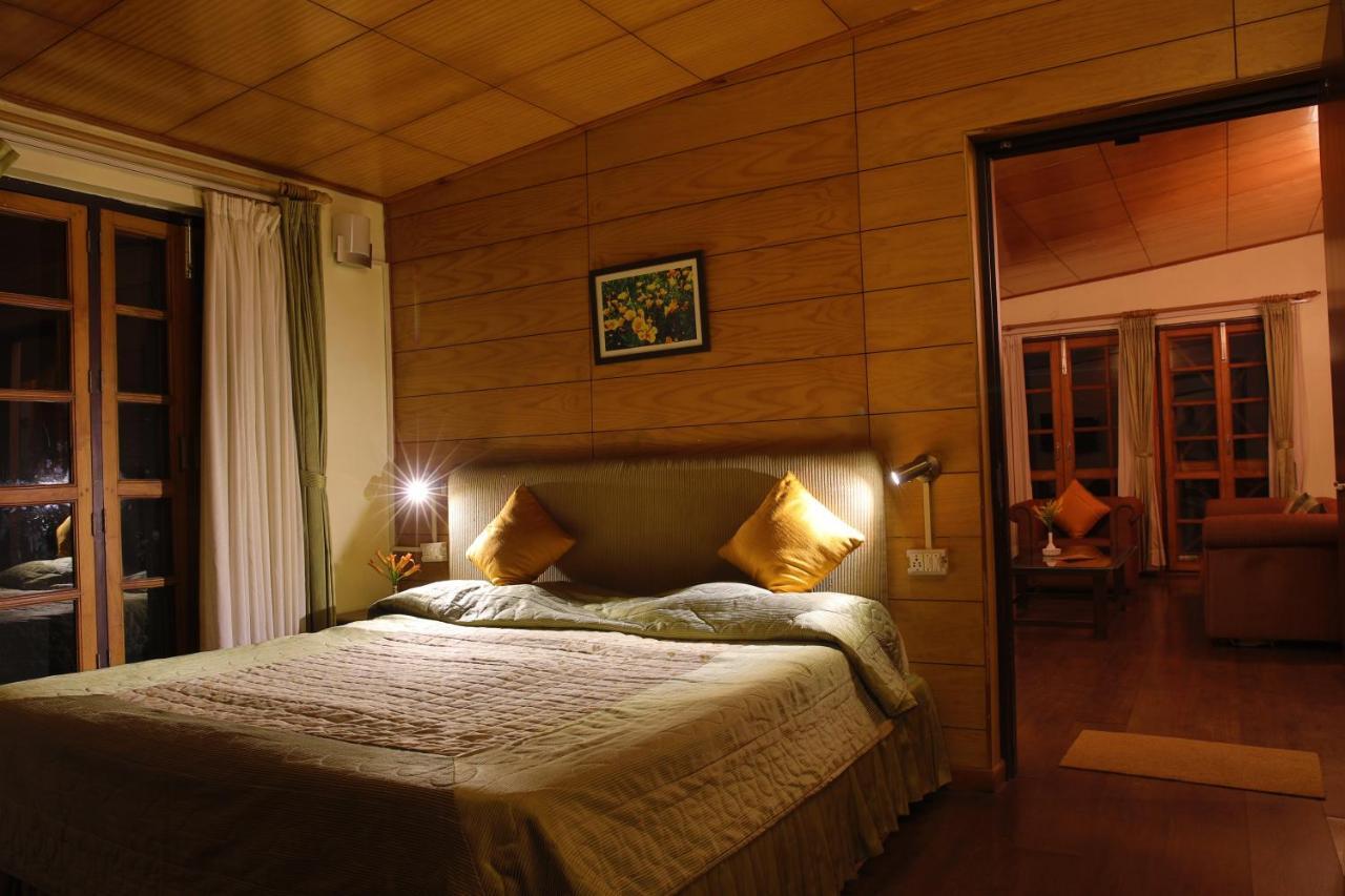 The Lake Resort Naukuchiatal Exteriér fotografie